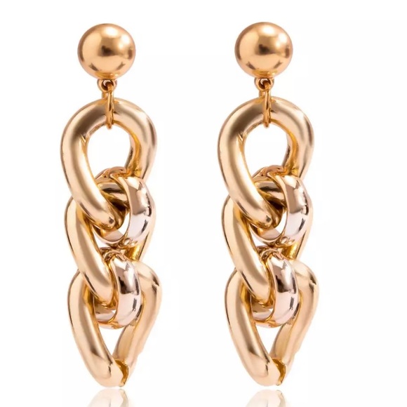 Gold Geometric Chain Drop Earrings - Picture 5 of 6